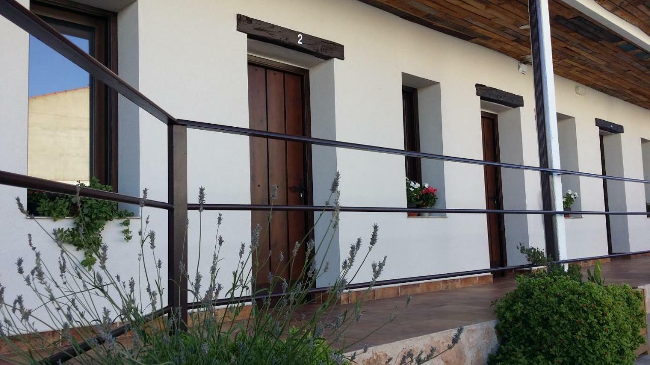 Hostal Almagro - Parking Buitenkant foto